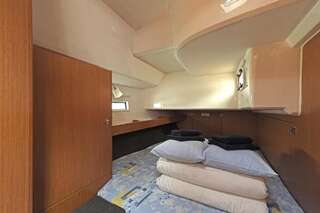 Ботели Bavaria 46 Cruiser Мангалия Mobile Home with Private External Bathroom-38